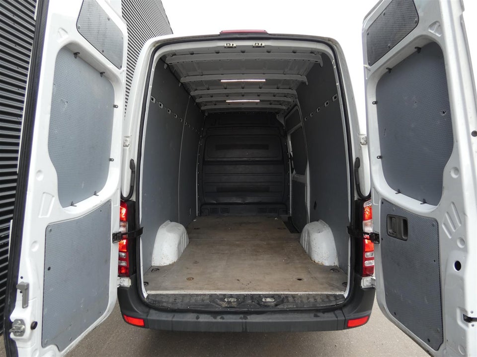 Mercedes Sprinter 211 2,2 CDi R2 Kassevogn 5d