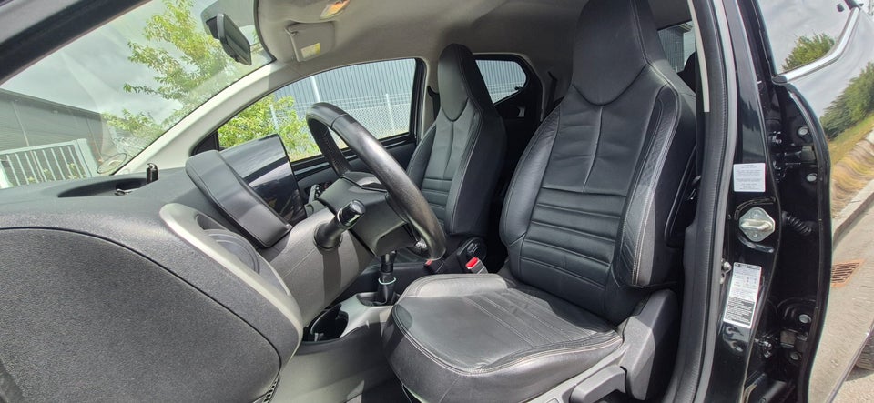 Toyota Aygo 1,0 VVT-i x-black II 5d