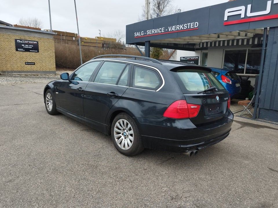 BMW 325i 3,0 Touring 5d