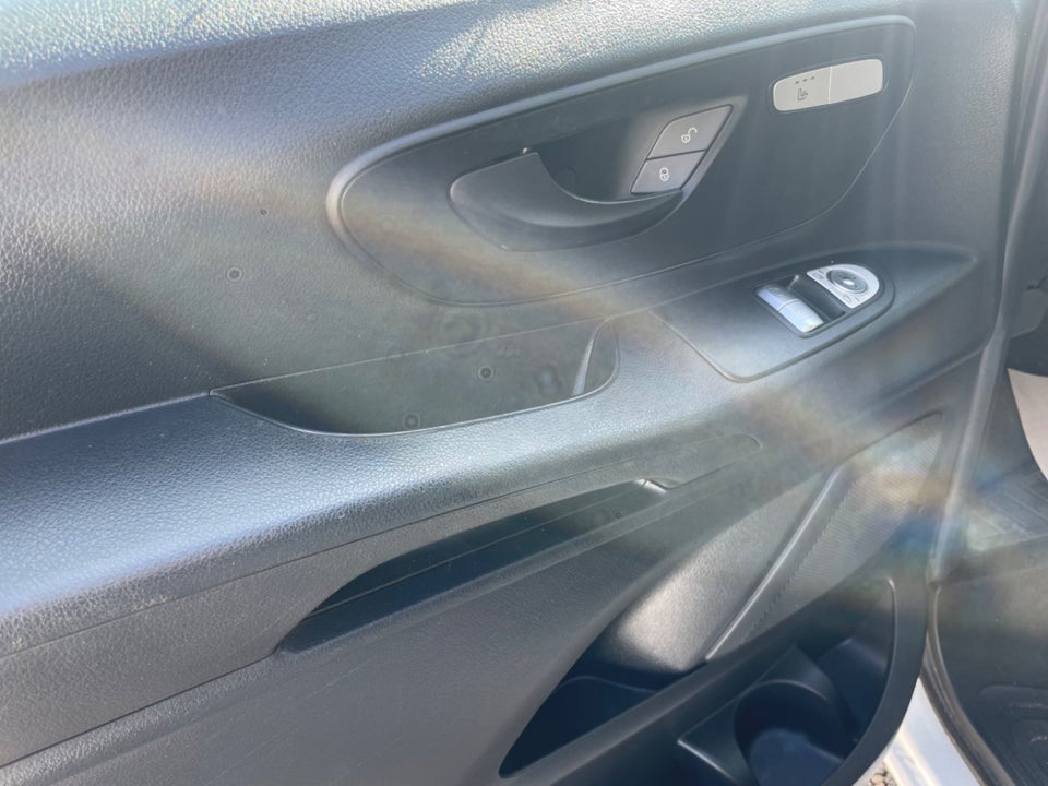 Mercedes Vito 114 2,2 CDi More L