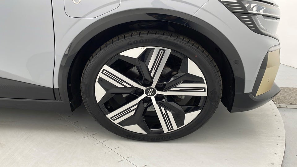 Renault Megane E-Tech 60 Iconic 5d