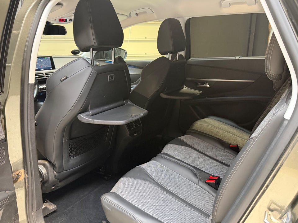 Peugeot 5008 1,6 BlueHDi 120 Allure 7prs 5d