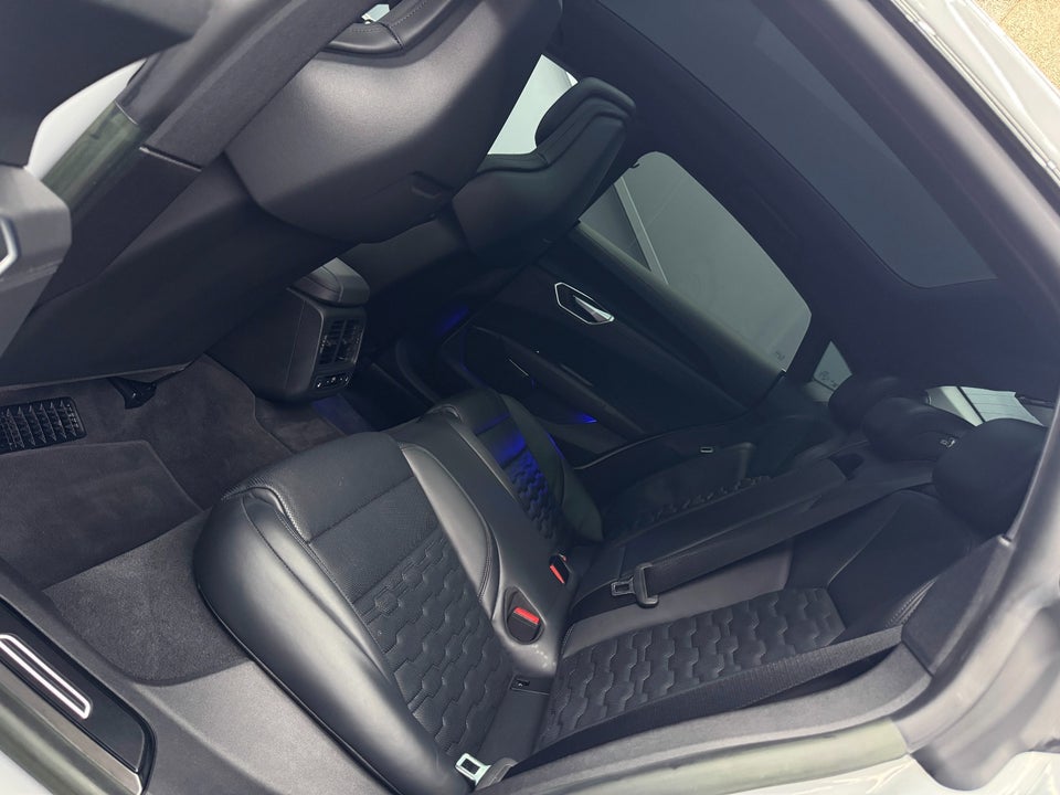 Audi e-tron GT quattro 4d