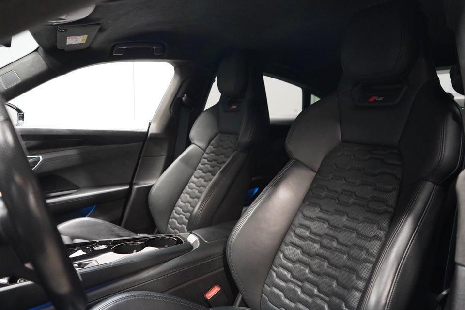 Audi RS e-tron GT quattro 4d