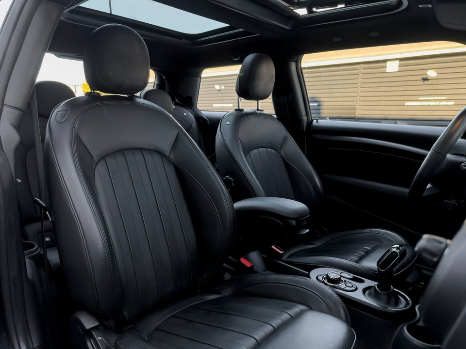 MINI Cooper SE Younique Trim 3d