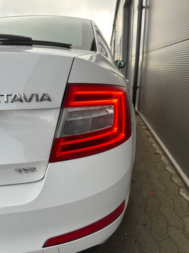 Skoda Octavia 1,2 TSi 105 Ambition 5d