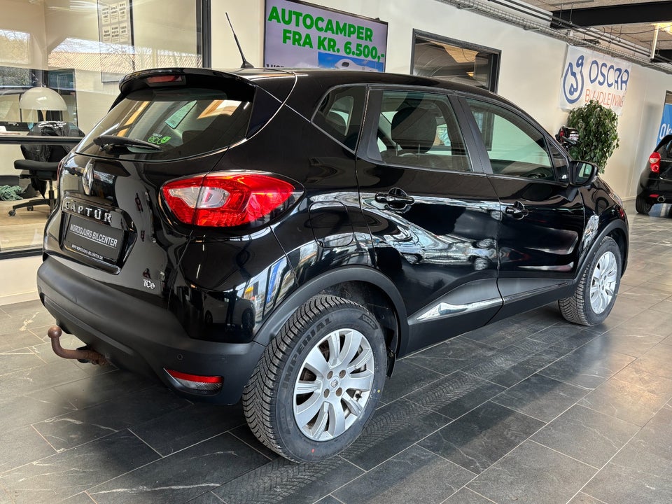 Renault Captur 0,9 TCe 90 Expression 5d