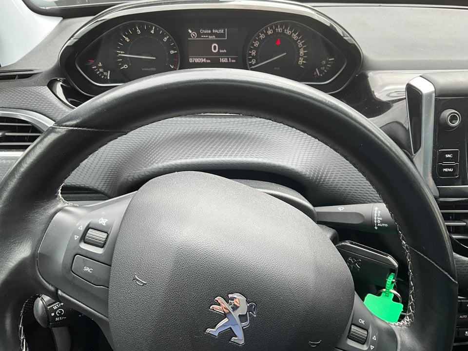 Peugeot 208 1,2 PureTech 82 Prestige 5d