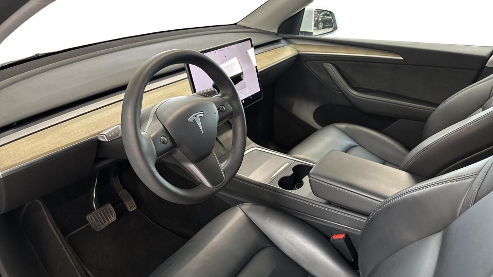 Tesla Model Y RWD 5d