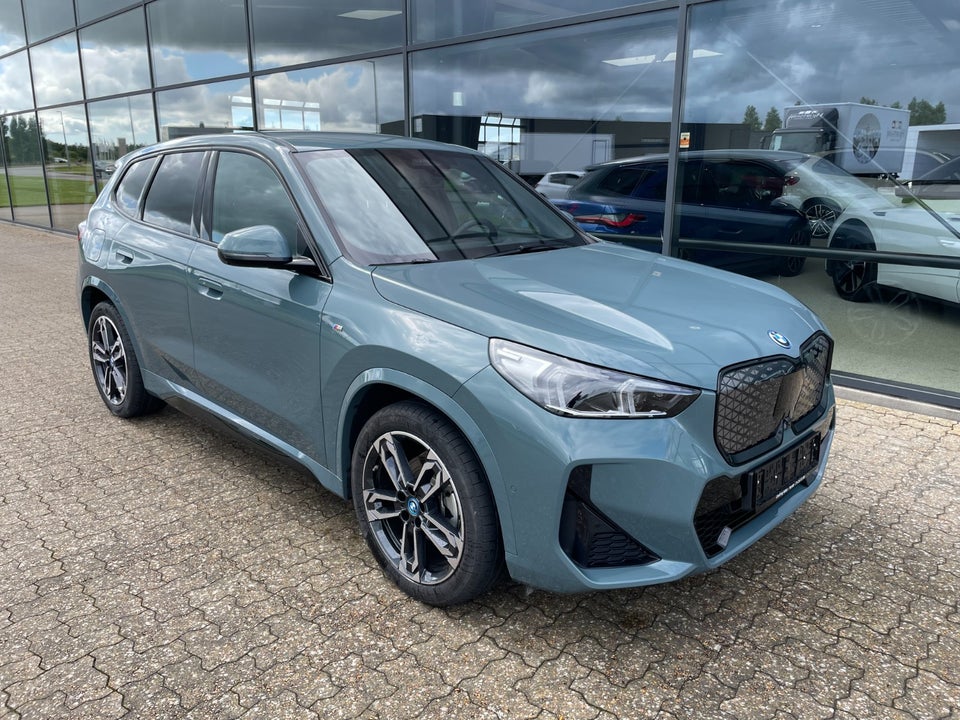 BMW iX1 eDrive20 M-Sport 5d