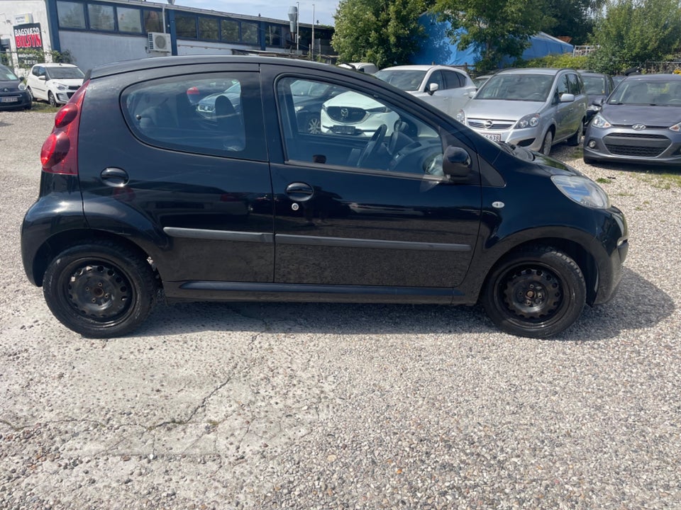 Peugeot 107 1,0 Sportium 5d