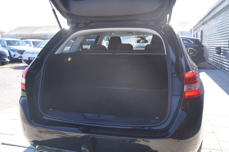 Peugeot 308 1,5 BlueHDi 130 Allure Grand SW 5d