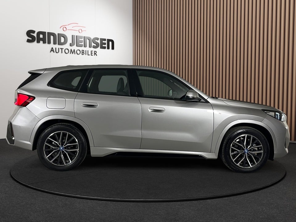 BMW iX1 xDrive30 M-Sport 5d