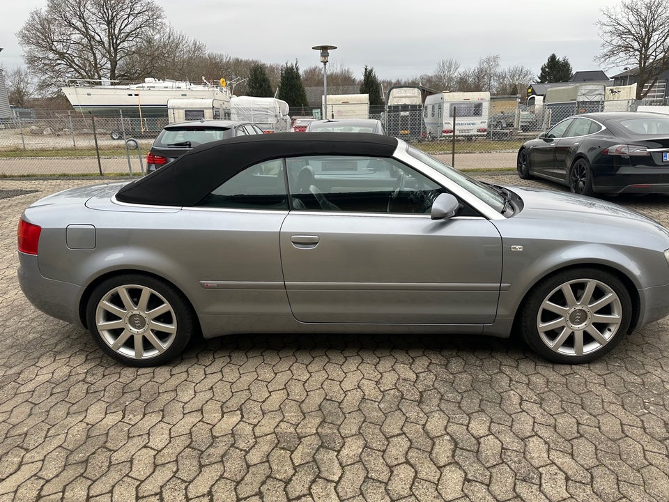 Audi A4 1,8 T 163 Cabriolet 2d