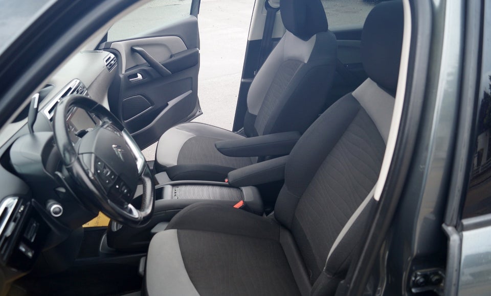 Citroën Grand C4 Picasso 1,6 BlueHDi 120 Intensive EAT6 7prs 5d