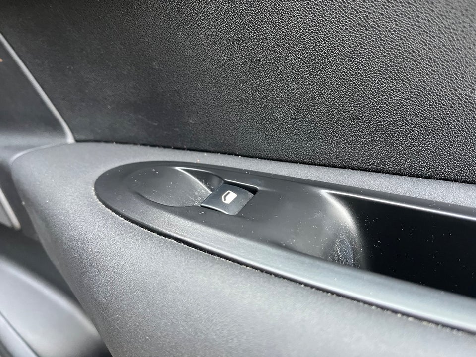 Citroën C4 1,2 PureTech 130 Feel 5d