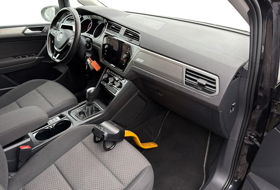 VW Touran 2,0 TDi 115 Comfortline DSG 7prs 5d