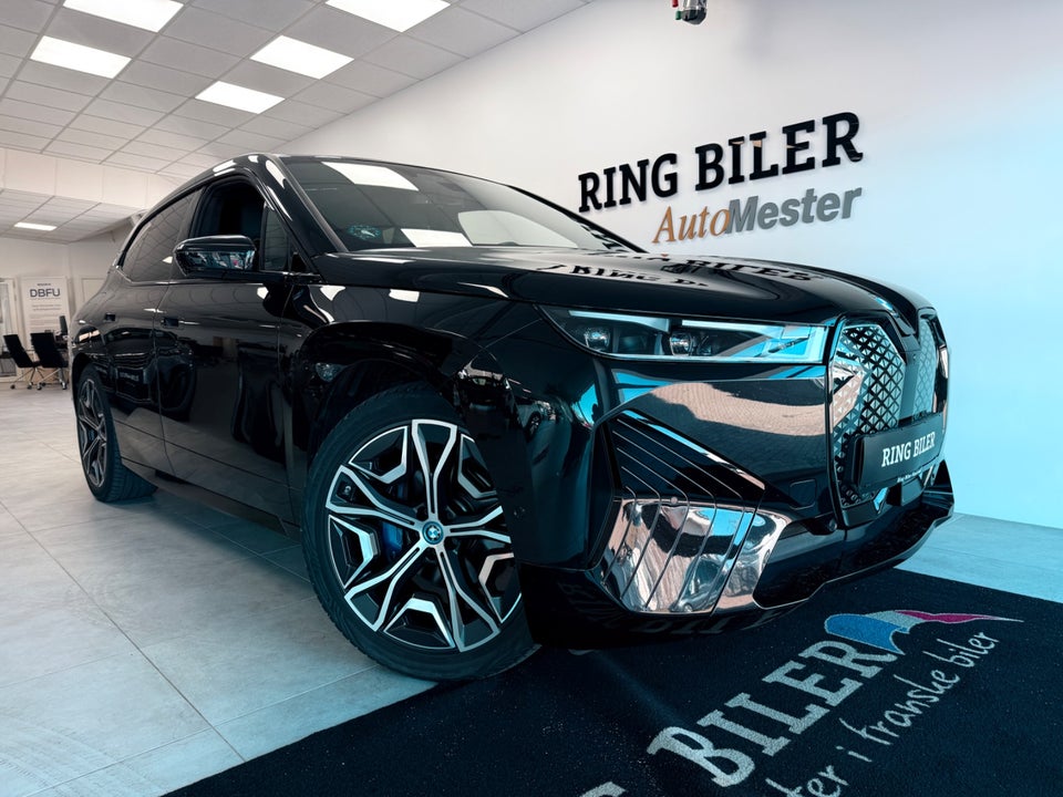 BMW iX xDrive40 Fully Charged Sport 5d