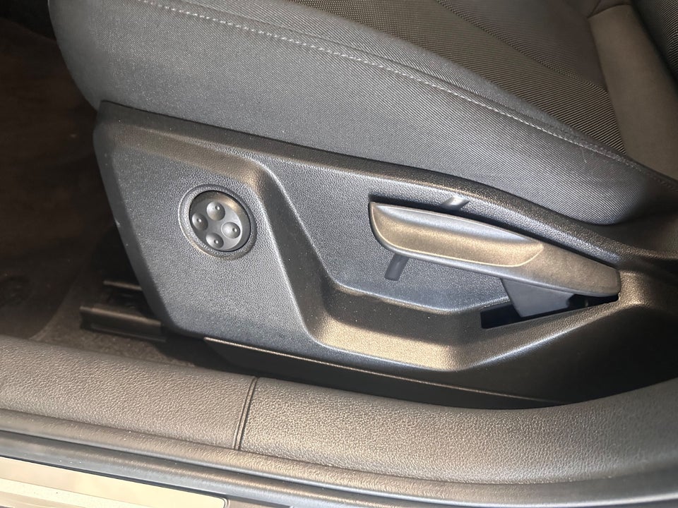 Audi Q2 35 TFSi Prestige S-tr. Van 5d