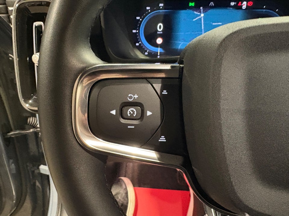 Volvo XC40 P6 ReCharge Core 5d