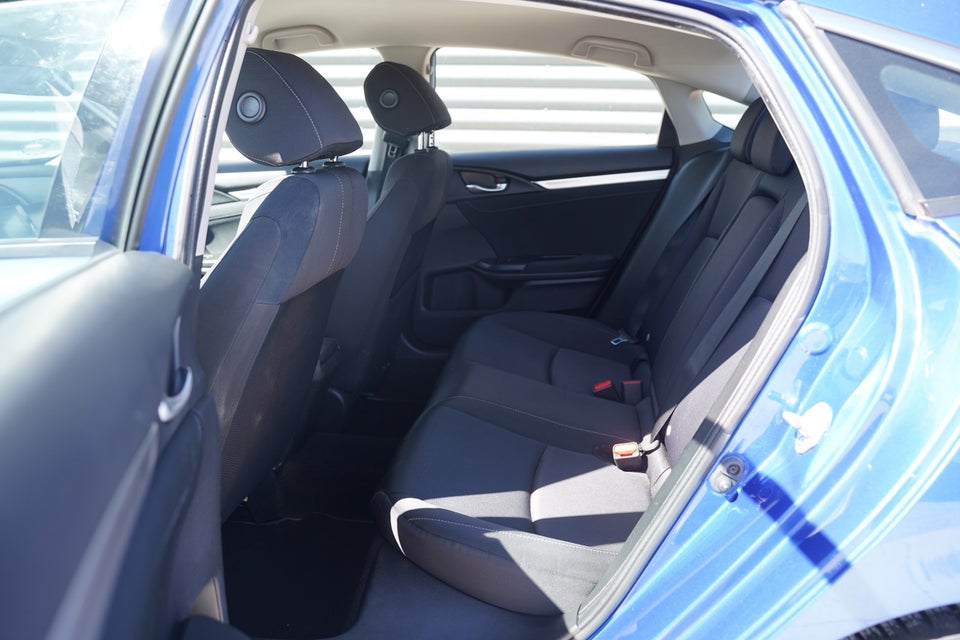 Honda Civic 1,6 i-DTEC Elegance 4d