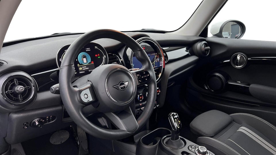 MINI Cooper SE Essential 3d