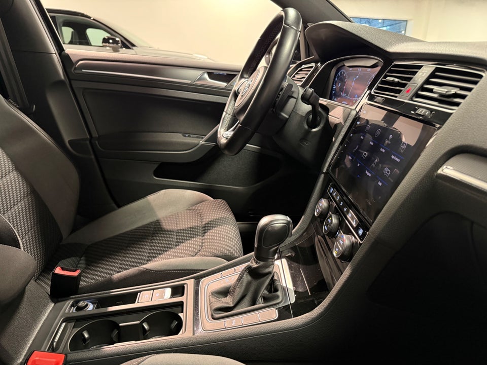 VW Golf VII 1,5 TSi 150 R-line DSG 5d