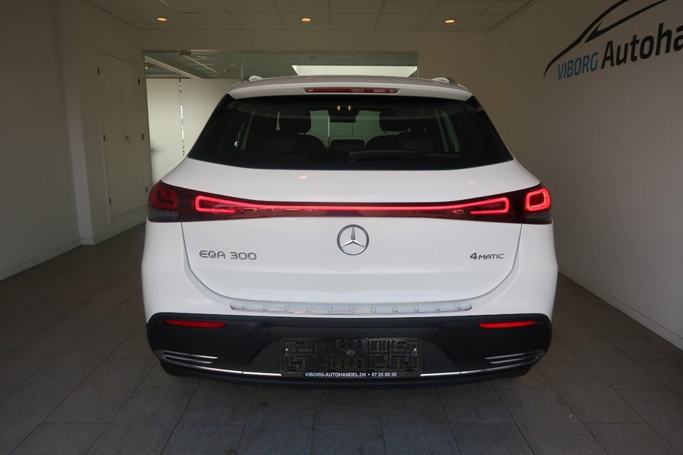 Mercedes EQA300 Progressive 4Matic 5d
