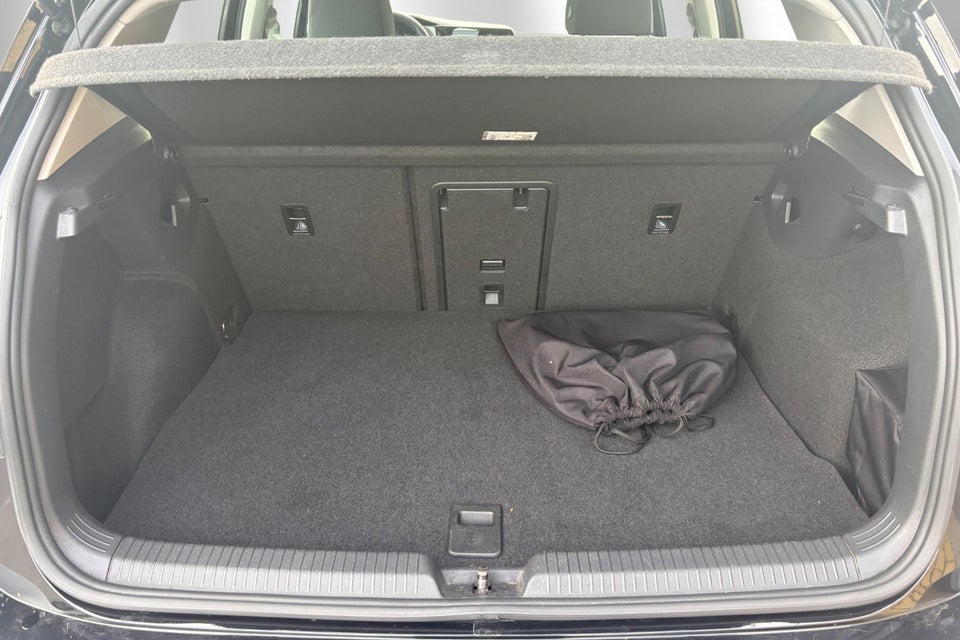 VW Golf VIII 1,4 eHybrid DSG 5d