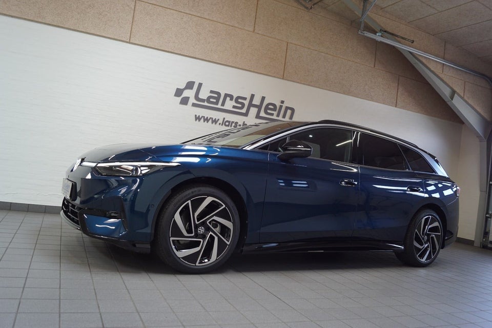 VW ID.7 77 Style+ Tourer 5d