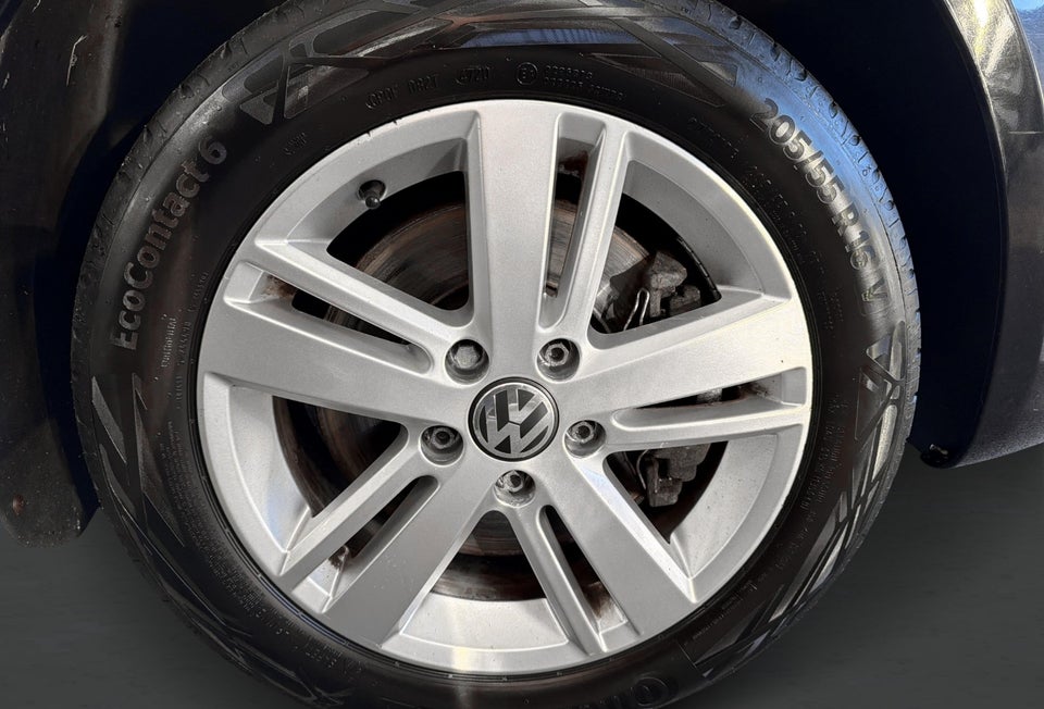 VW Touran 1,6 TDi 105 Match DSG BMT 5d