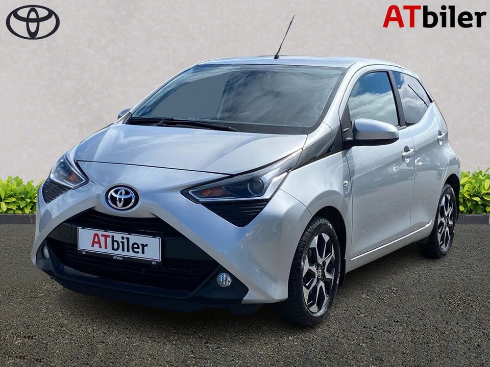 Toyota Aygo 1,0 VVT-i x-press 5d