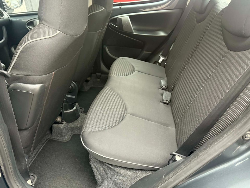 Peugeot 107 1,0 Champion Air 5d