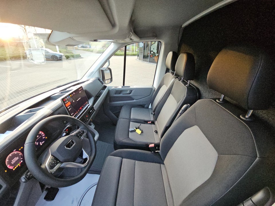 MAN TGE 2,0 3.180 L4 Box m/lift aut. FWD