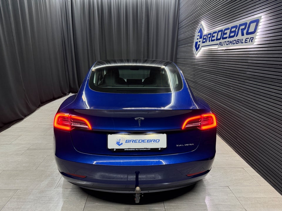 Tesla Model 3 Long Range AWD 4d