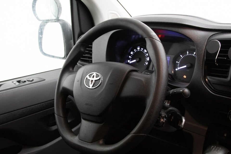 Toyota ProAce 2,0 D 120 Long Comfort 5d