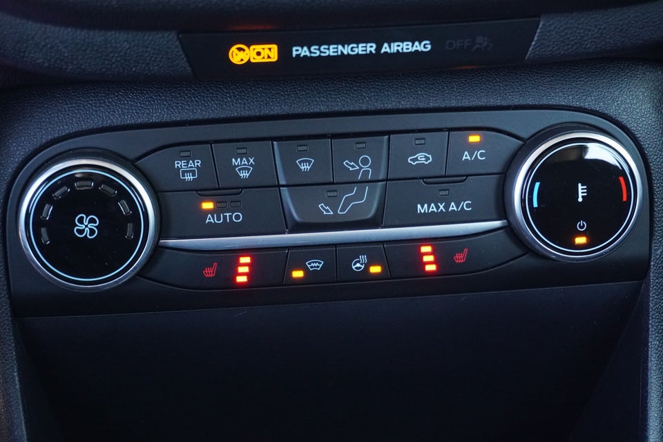 Ford Fiesta 1,0 EcoBoost mHEV Titanium X 5d