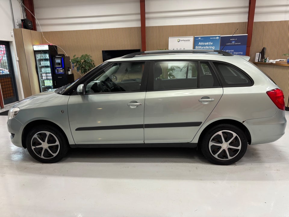 Skoda Fabia 1,4 16V Ambiente Combi 5d