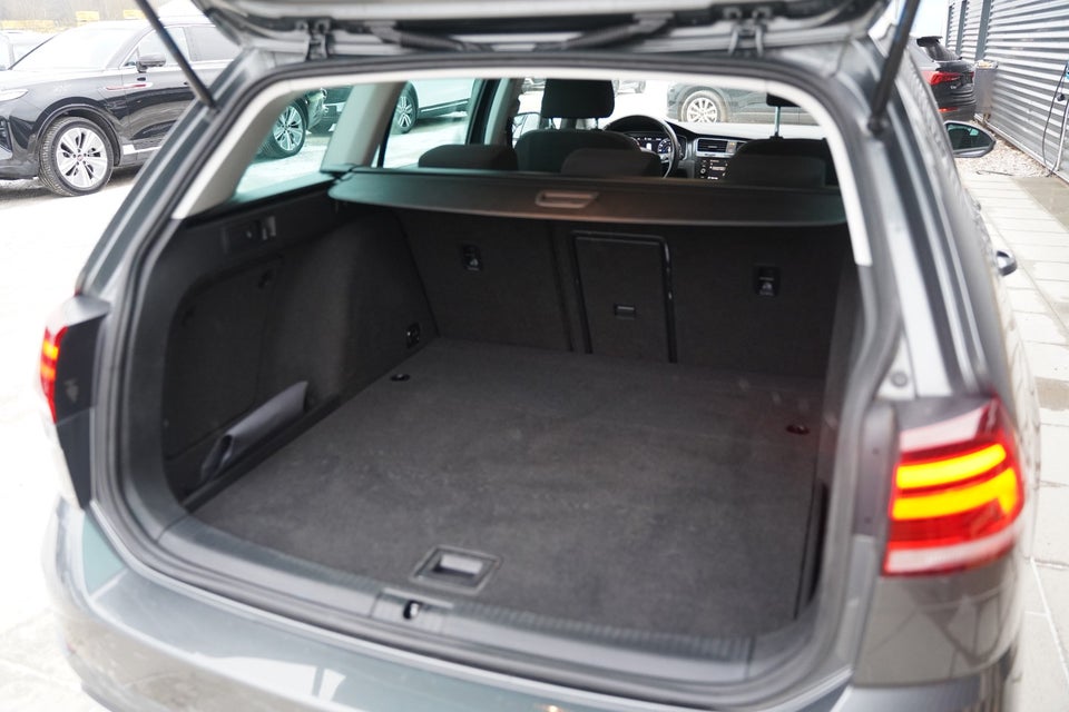 VW Golf VII 1,5 TSi 130 Comfortline Variant DSG 5d