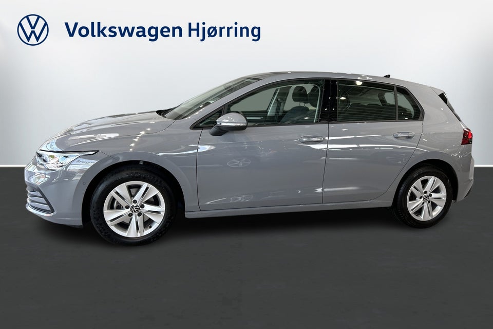 VW Golf VIII 1,5 eTSi 130 Life DSG 5d