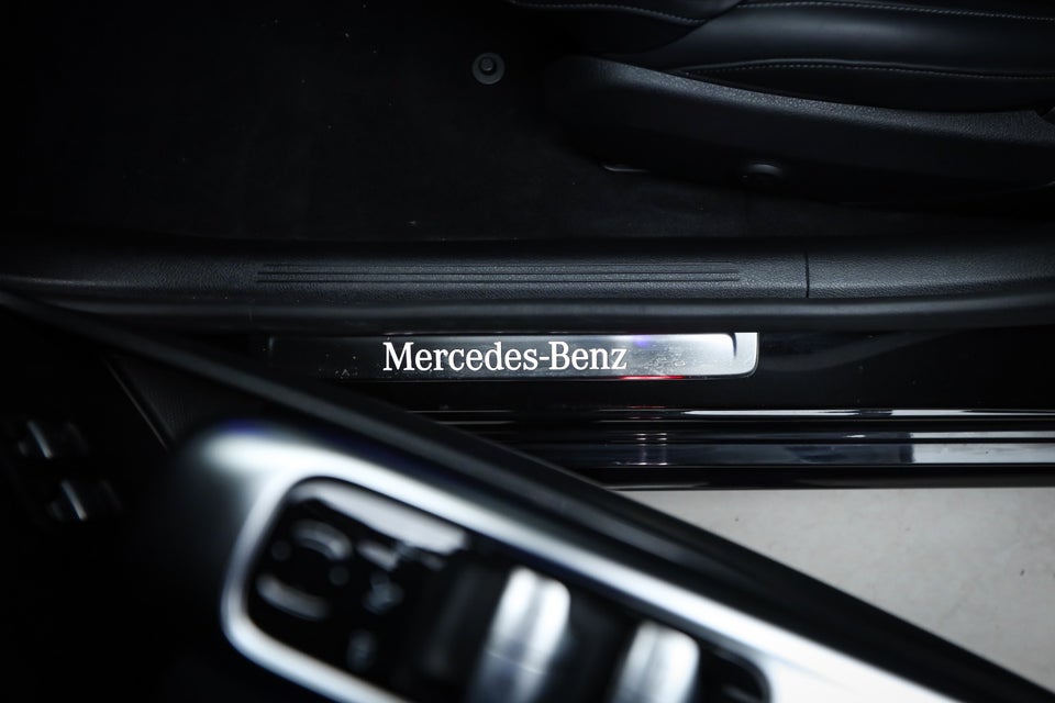Mercedes C300 e 2,0 AMG Line stc. aut. 5d