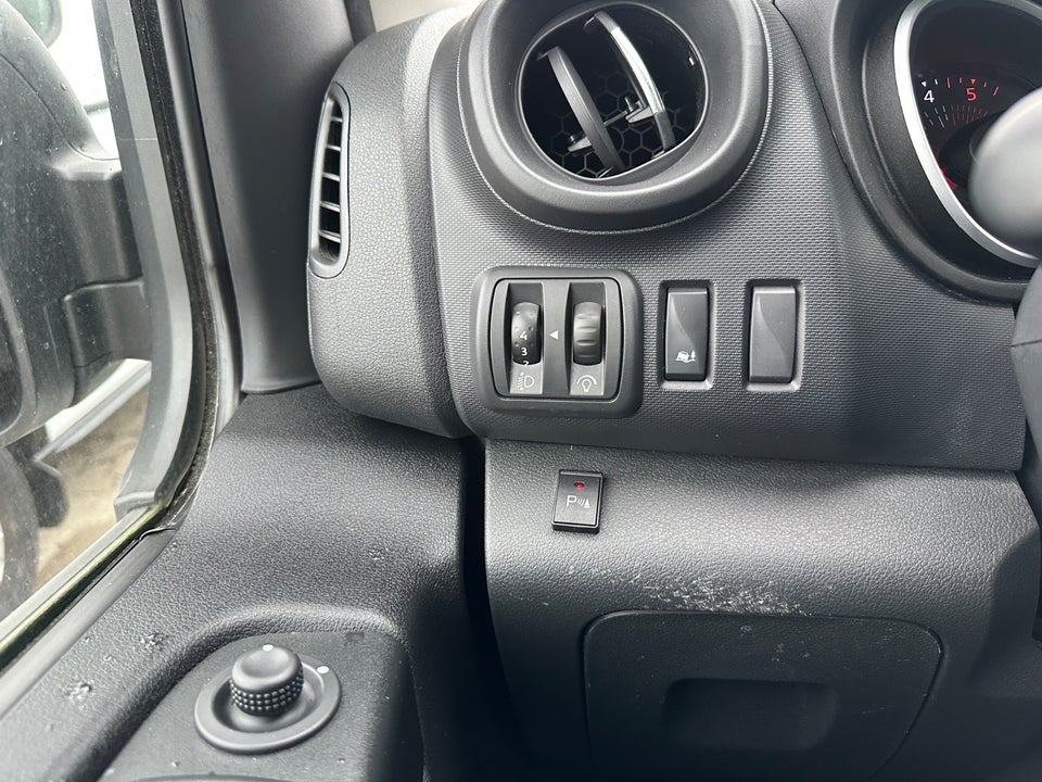 Renault Trafic T29 2,0 dCi 145 L2H1 EDC