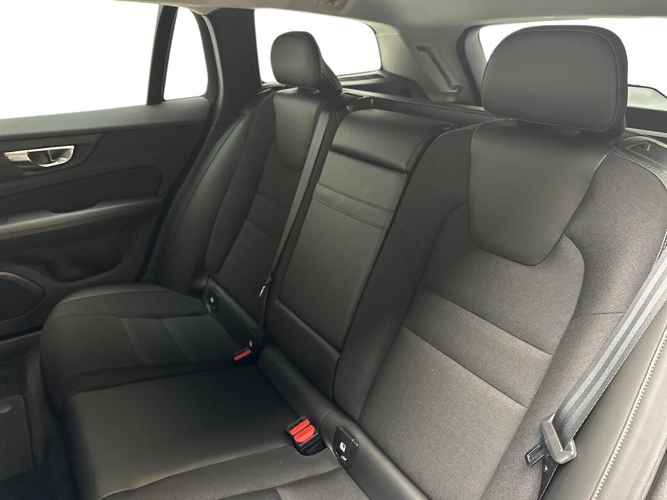 Volvo V60 2,0 D4 190 Momentum Pro aut. 5d