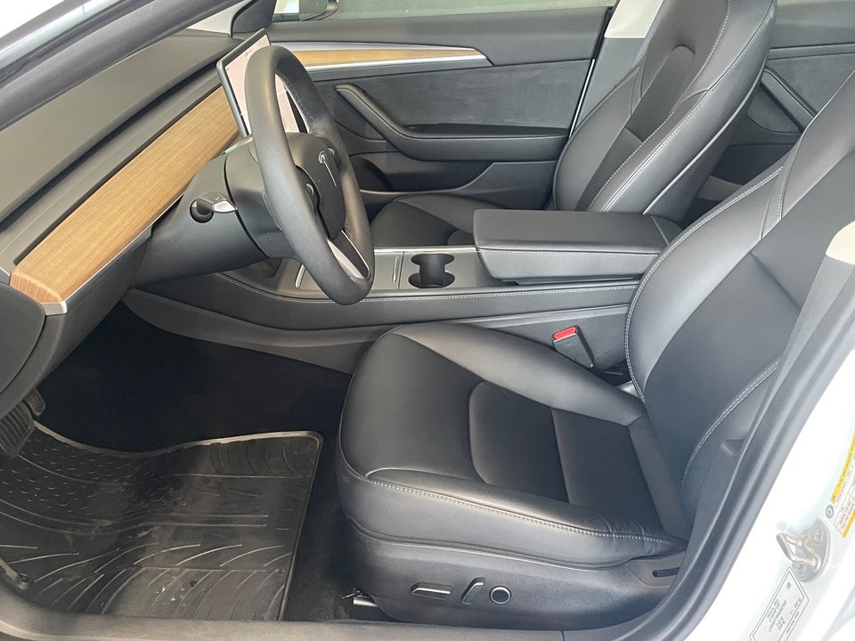 Tesla Model 3 RWD 4d