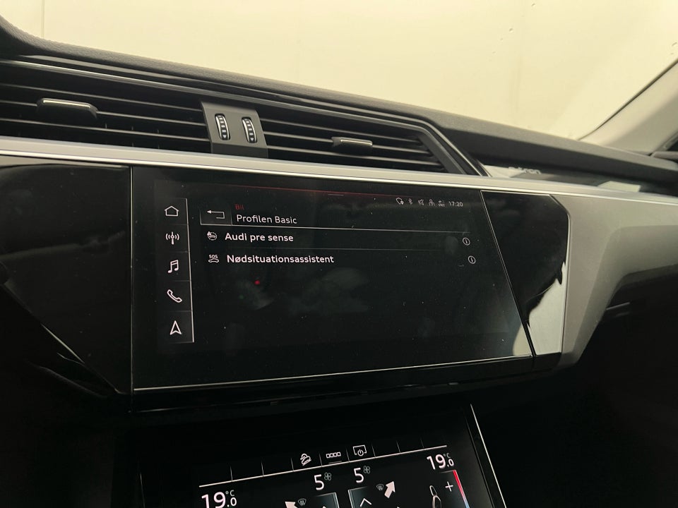 Audi e-tron 55 S-line Prestige quattro 5d