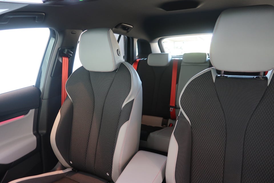 Skoda Elroq 85 iV Lodge Advanced 5d