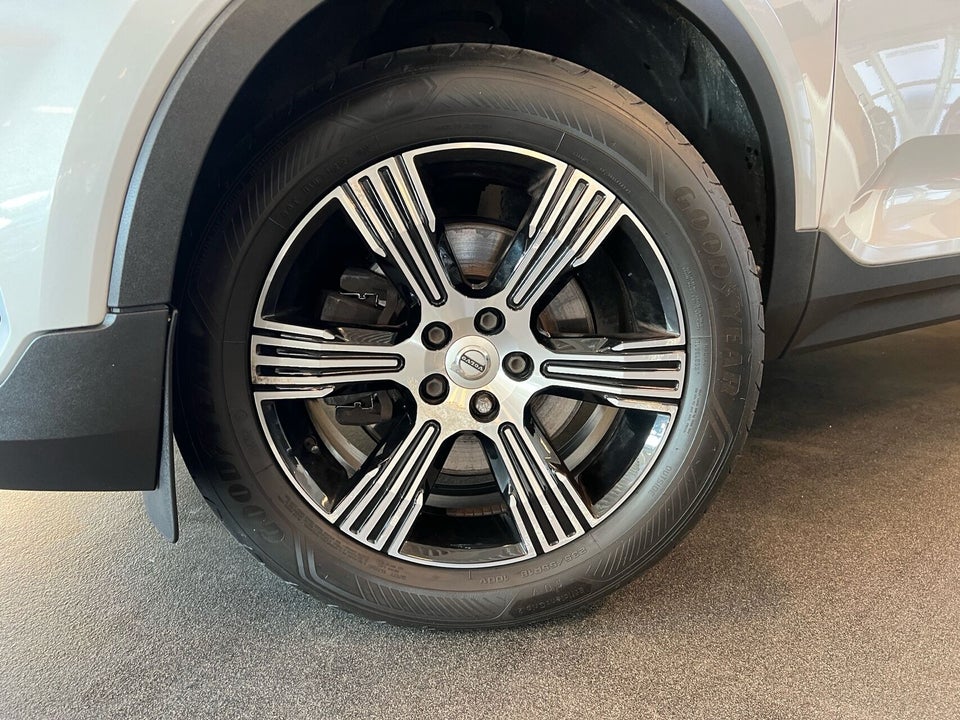 Volvo XC40 2,0 D4 190 Inscription aut. AWD 5d