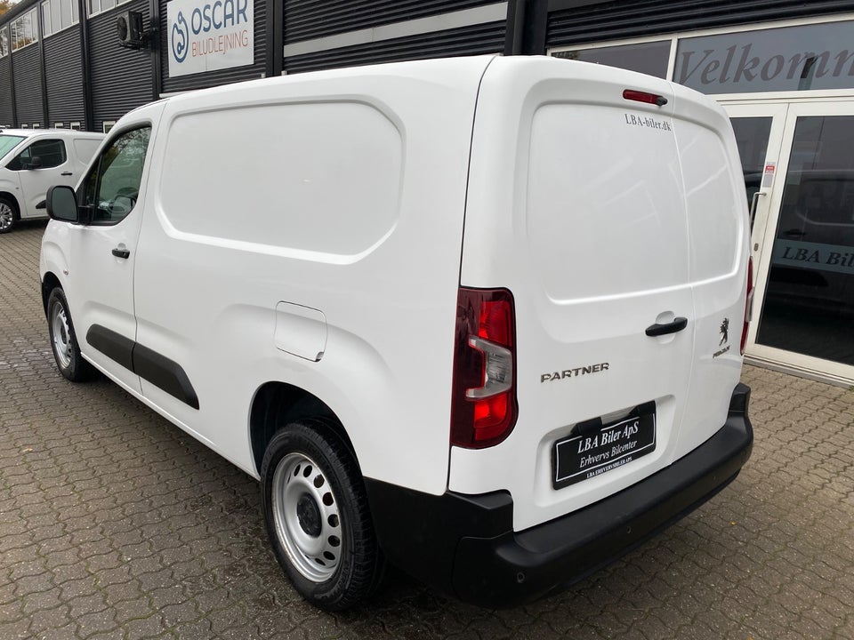 Peugeot Partner 1,5 BlueHDi 130 L2V2 Ultimate Van
