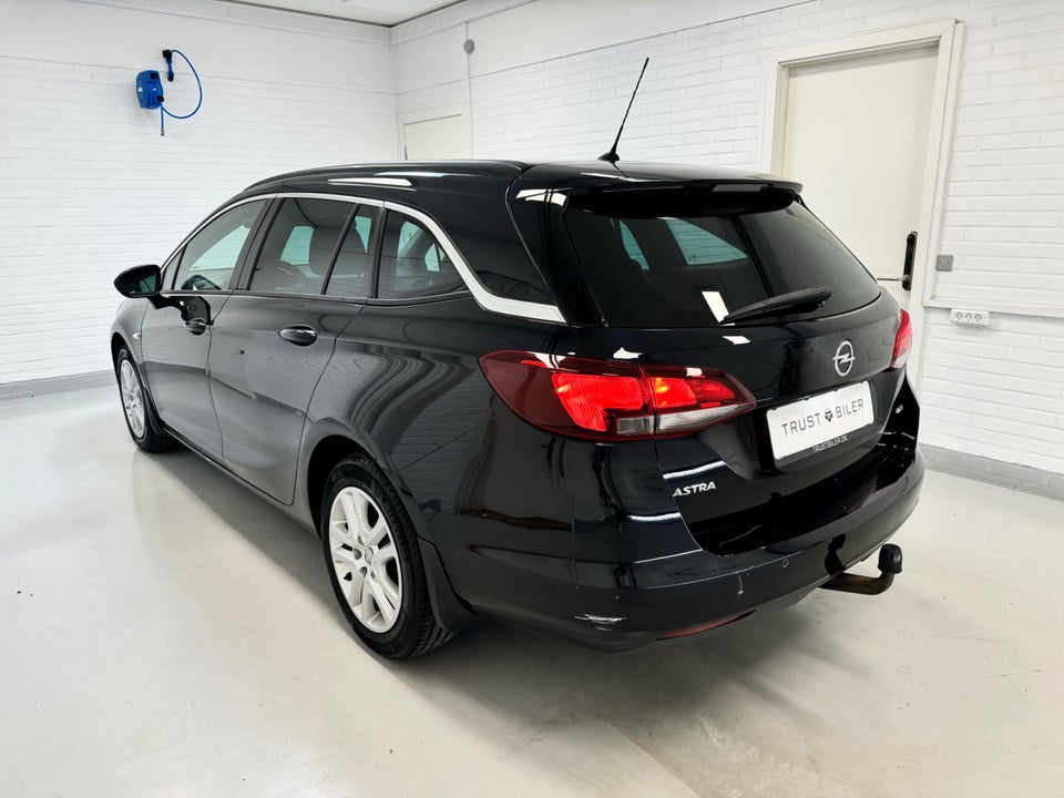 Opel Astra 1,6 CDTi 136 Excite Sports Tourer 5d