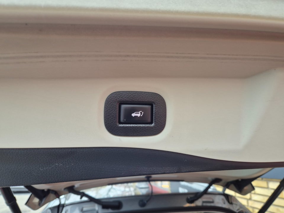 Nissan X-Trail 1,6 dCi 130 Tekna 5d